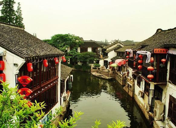 小区智能门禁系统集安全、便利、高效于一身，兰州建千余智慧小区